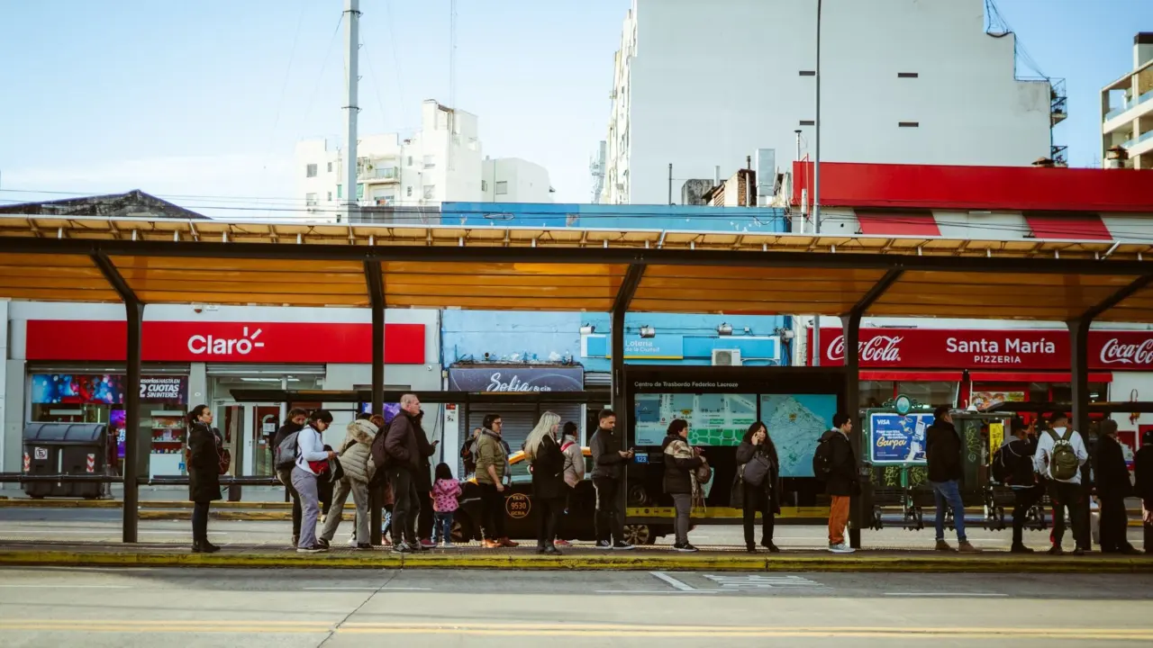 Social Norms In Action: 12 Everyday Examples That Reveal Why We Follow The Rules